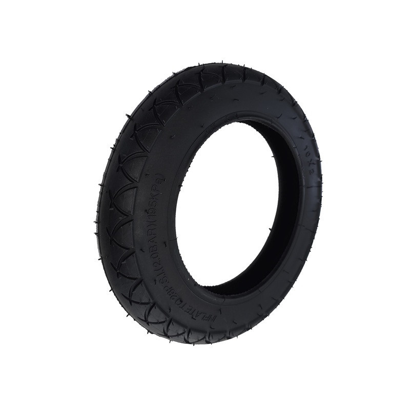 Neumático trasero para cochecito Joie Mytrax Flex Signature, tamaño 10x2, mostrando flanco y perfil.